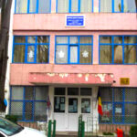 copii tinuti in frig la poarta scolii nr 36 isj invoca scoala altfel si acordul parintilor 69a564b0de45a