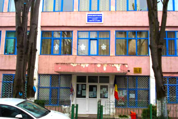 copii tinuti in frig la poarta scolii nr 36 isj invoca scoala altfel si acordul parintilor 69a564b0de45a