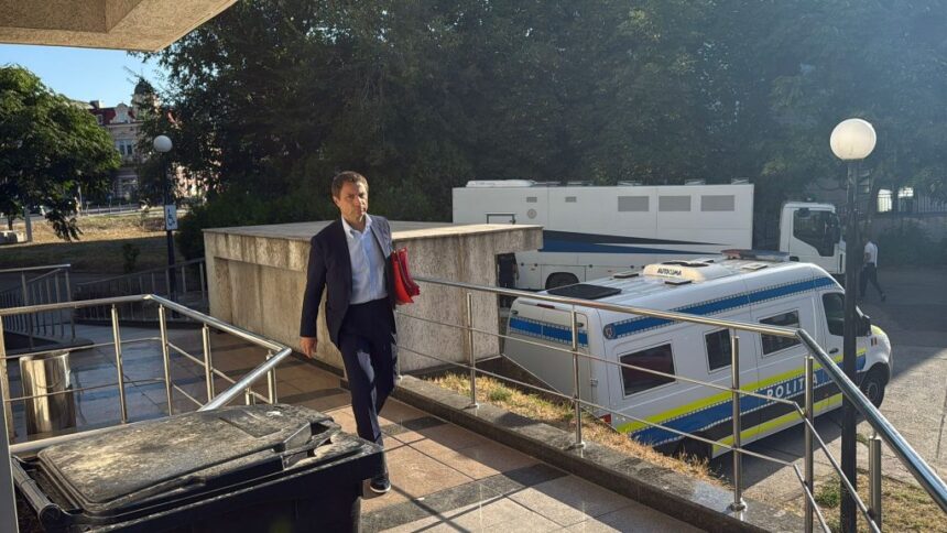 cristian radu scapa si de arestul la domiciliu plasat sub control judiciar 69c136a8d35c3