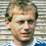 crucea de pe mormantul lui ilie balaci a fost vandalizata politistii fac cercetari pentru profanare de morminte 69bc3f0c02c8f