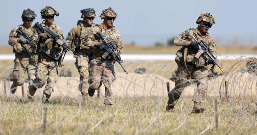 cum ar putea trump sa redeschida fortat stramtoarea ormuz printr o interventie militara si cat de mari sunt riscurile pentru sua 69ca6b1d1c2d0