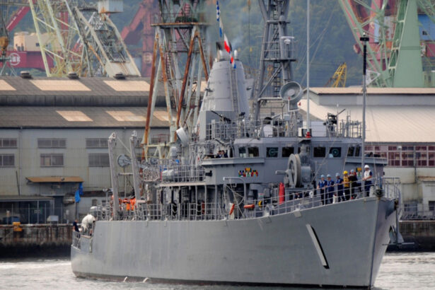 de ce renunta sua exact la navele de care ar avea nevoie ca sa redeschida stramtoarea ormuz escortarea petrolierelor va fi dificila 69bed71fb248a