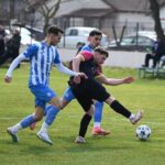 derby uri cu infrangeri pentru liderele din doua serii in etapa de duminica din liga a v a 69b80b473170f