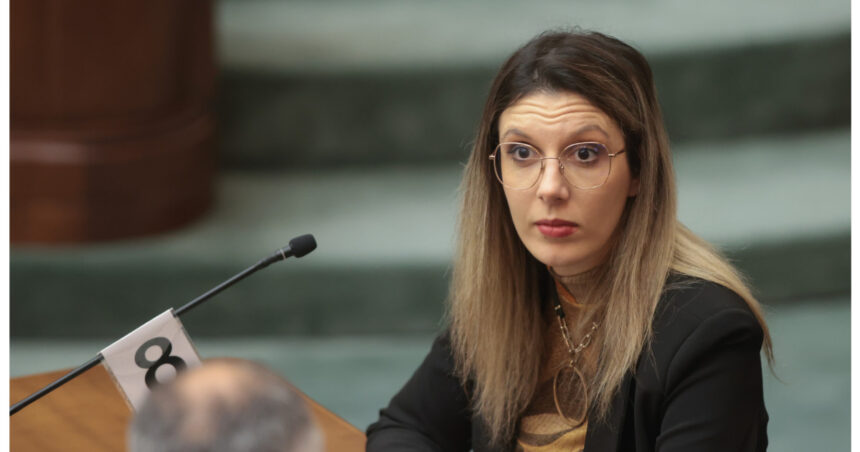 diana buzoianu a depus un proiect in parlament hartuirea sexuala pedepsita chiar si fara relatie de munca intre victima si agresor 69c541216c27a