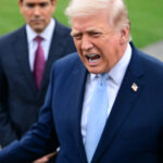 donald trump omagiu la moartea lui chuck norris nu ti venea sa te pui cu el 69c13b09a2bf2