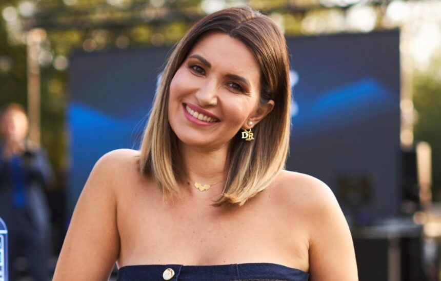 ela craciun si a deschis sufletul la 44 de ani prin ce a trecut prezentatoarea tv devine o povara viata nu este despre a atinge un standard 69c3fd76abac5