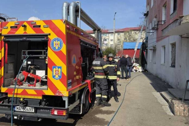 explozie urmata de incendiu intr un bloc din bacau doi raniti si 22 de persoane evacuate 69c3c1e9b476a
