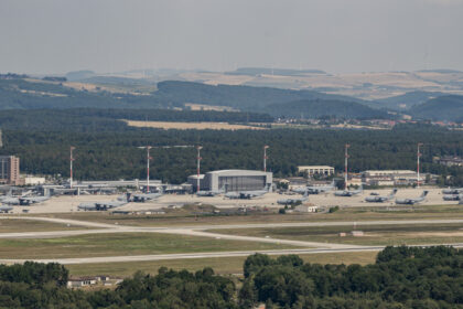 extremistii din afd cer retragerea tuturor trupelor americane de pe teritoriul germaniei 69ca443f1189e