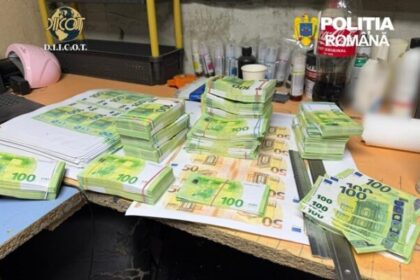 fabrica de bani falsi descoperita intr un sat din judetul suceava doi romani si un italian au fost retinuti 69c3d2f34333a