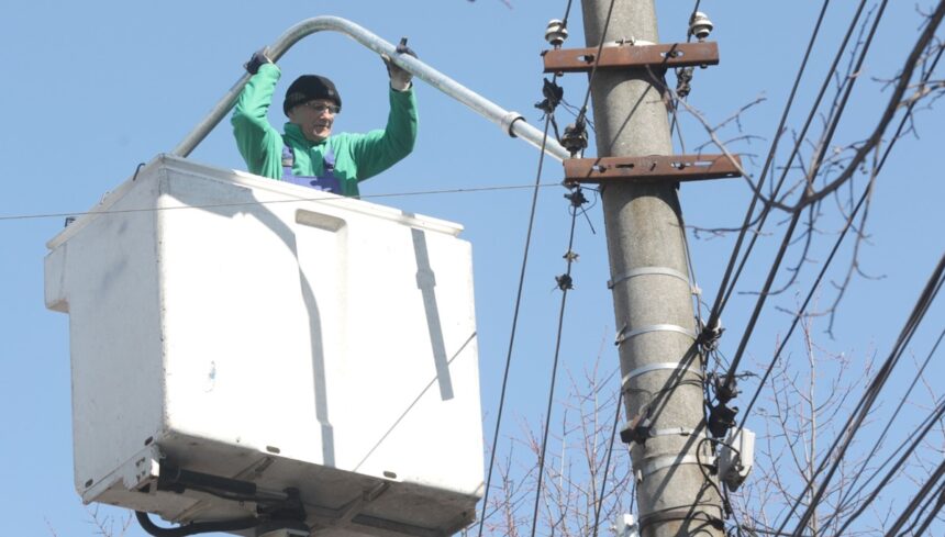 foto continua lucrarile de modernizarea sistemului de iluminat public din constanta iata unde sunt programate interventiile 69aed60868b57