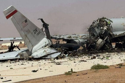 foto cum arata un avion radar american complet distrus de iranieni intr o baza militara din arabia saudita 69c9194b92385