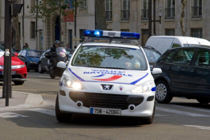 franta atentat dejucat la paris in fata filialei bank of america 69c7f57faf3a1