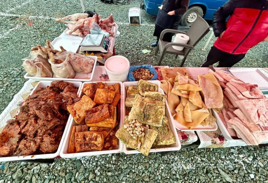 galerie foto conditii necorespunzatoare la targul de pe varianta ovidiu amenzi de peste 27 000 lei si sute de kilograme de alimente confiscate 69c91d90a5316