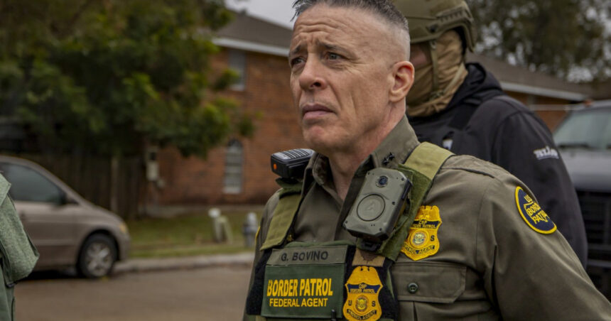 greg bovino seful granicerilor sua a iesit la pensie cu tot cu parolele de la conturile de social media ale institutiei 69cc30ab8d8ea