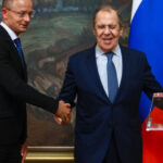 guvernul de la budapesta depune plangere pentru spionaj jurnalist acuzat ca ar fi interceptat convorbiri intre szijjarto si lavrov 69c5aac146b28