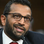 hackeri cu legaturi cu iranul au spart adresa de e mail a sefului fbi si au publicat informatii si fotografii personale ale acestuia 69c6b919d65ac