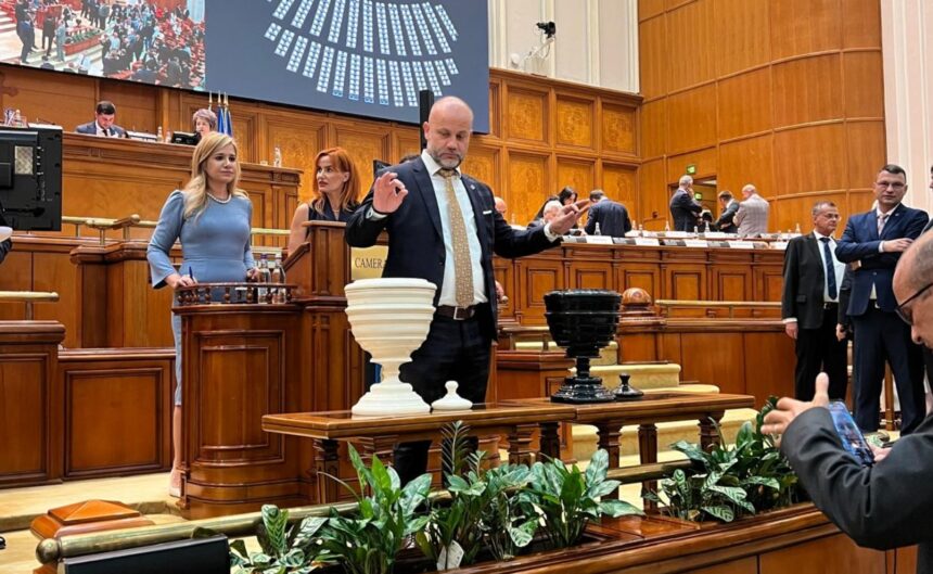 hristu aur impotriva bugetului propus pentru transporturi promisiunile pe hartie nu construiesc porturi nu modernizeaza cai ferate si nu deblocheaza trafic video 69bad108911bc