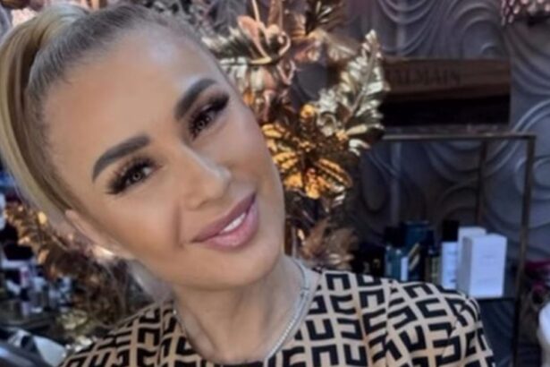 imagini cu anamaria prodan dupa ce a slabit impresara a imbracat o rochie alba mulata si a atras toate privirile 69ca19b78cd73