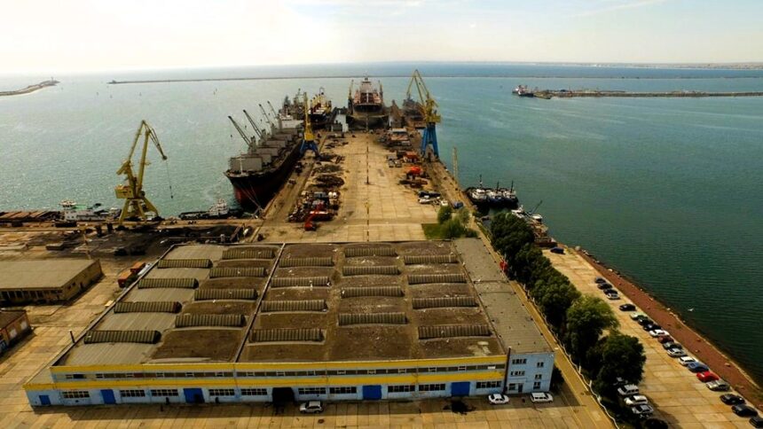 interventie de amploare un remorcher s a scufundat in portul midia 69ba5b496953a