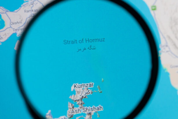 iranul doreste sa impuna taxe navelor care tranziteaza stramtoarea ormuz 69bbffc8623dc
