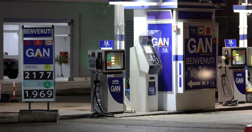 italia reduce accizele la carburanti pentru a limita scumpirile giorgia meloni combatem specula 69bbaed0ca7e4