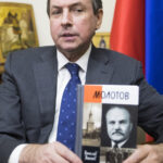 mai multi parlamentari rusi vor face o vizita in sua seful delegatiei e nepotul lui molotov ministrul de externe al lui stalin 69c51e45d8860