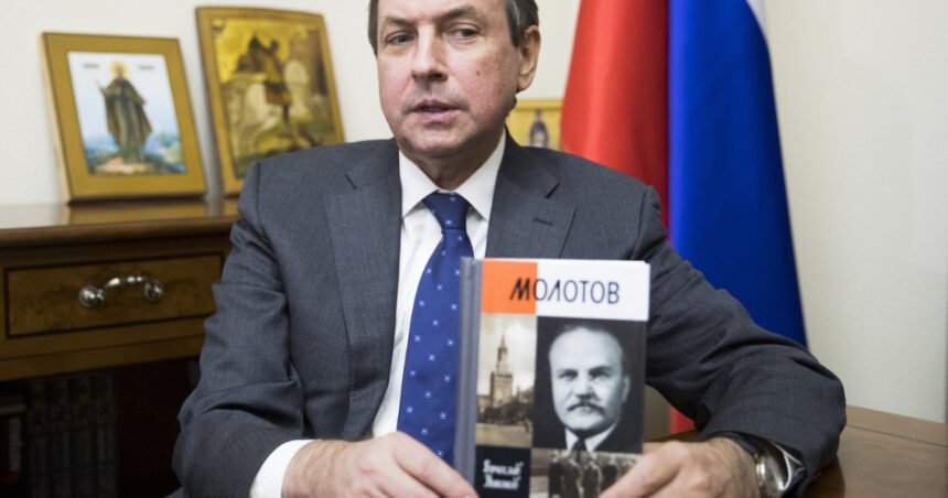 mai multi parlamentari rusi vor face o vizita in sua seful delegatiei e nepotul lui molotov ministrul de externe al lui stalin 69c51e45d8860