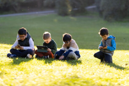 marea britanie incepe un test cu sute de adolescenti pentru a vedea cum ar fi viata lor fara retele sociale ce implica studiul 69c39789c2e1a