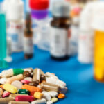 medicamente in valoare de 10 milioane de lei lipsesc dintr o unitate medicala din bucuresti acuzatia adusa farmacistului sef 69ca8ac428237