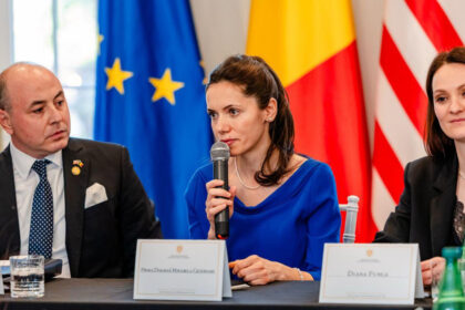 mirabela gradinaru la o masa rotunda cu medici romani din sua au fost analizate posibilitati de cooperare intre cele doua tari 69c4fe4066a3b