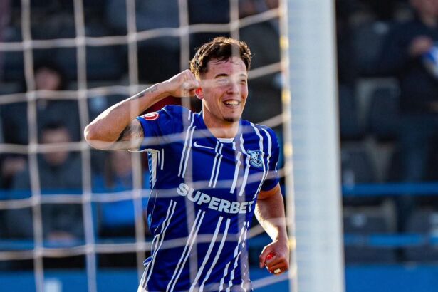 mircea lucescu nu a avut ochi pentru alexandru isfan l a convocat pe marius coman 69bd5c79323c5