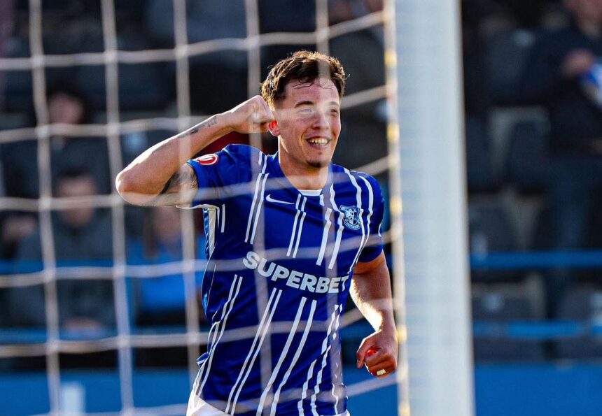 mircea lucescu nu a avut ochi pentru alexandru isfan l a convocat pe marius coman 69bd5c79323c5