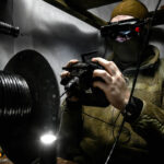 momentul in care o drona ucraineana loveste locomotiva unui tren care transporta provizii pentru armata rusa 69c81fe853354