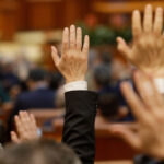 mult dupa miezul noptii parlamentarii au votat sa dea bani de la buget pentru o asociatie anti avort nu am stiut ce votam 69bd3293c063a