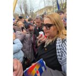 muzica patriotica si zeci de sustinatori sosoaca la parchetul general procurorii vor expertiza psihiatrica pentru ca a negat holocaustul 69ca50ef25960