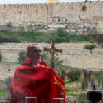 netanyahu autorizeaza accesul patriarhului latin al ierusalimului la biserica sfantului mormant dupa scandalul de floriile catolice 69ca2f095e252