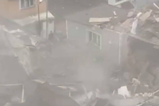 news alert explozie intr un district al istanbulului doua cladiri s au prabusit trei oameni au fost dusi la spital 69bfd442d2cf5