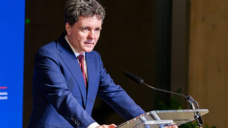 nicusor dan anunta interventia statului roman pe piata de carburanti o sa vedeti masurile in maxim o saptamana estimez eu 69bbe2ec18230