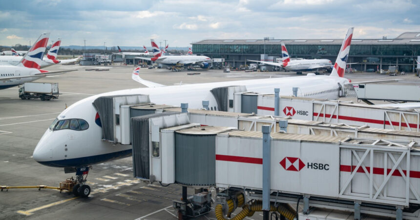 o femeie moarta intr un zbor transcontinental a fost depozitata in bucataria cu podea incalzita la final se semnala un miros urat 69c10a1e90060