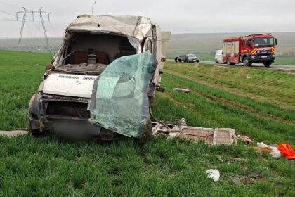 o masina s a rasturnat pe dn22 in zona localitatii sibioara 69c7c06bd151e