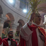 patriarhul latin al ierusalimului impiedicat de politia israeliana sa celebreze duminica floriilor la biserica sfantului mormant 69c916175962e