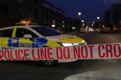 patru ambulante au fost incendiate la londra intr un atac considerat antisemit 69c0eda228b0e