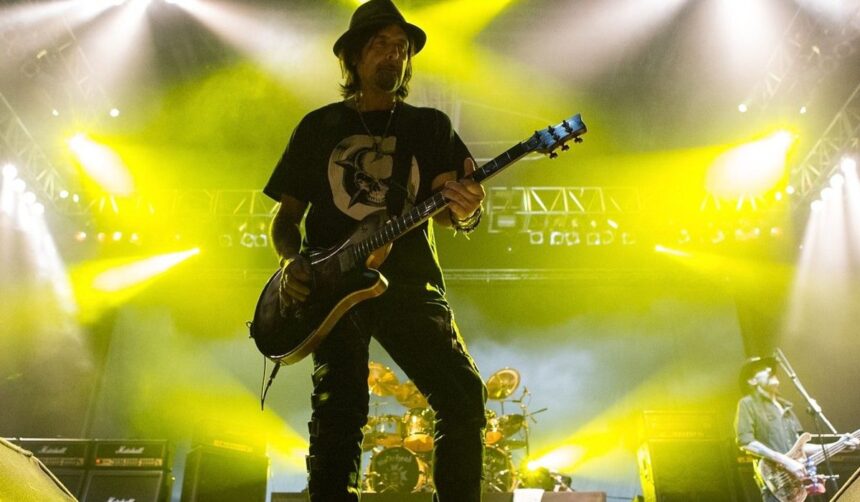 phil campbell a murit chitaristul formatiei motorhead avea 64 de ani si suferise recent o operatie complexa si majora 69ba75a0a7c68