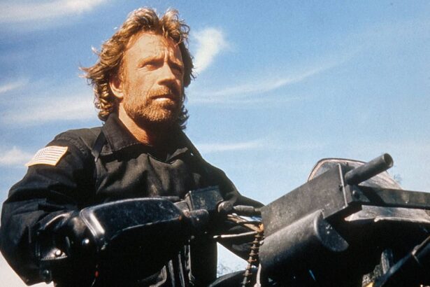 povestea lui chuck norris omul care a transformat disciplina in legenda 69bebb98677d6