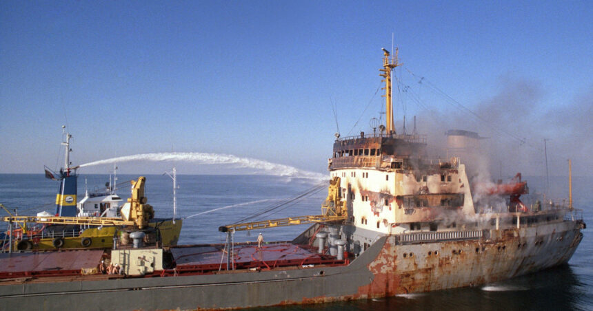 povestea navei romanesti fundulea atacata de iranieni in stramtoarea ormuz mi a spus au tras in noi si a tras si o injuratura 69be31e3d3018