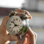 romania trece la ora de vara 2026 avertismentul medicilor privind efectele schimbarii asupra somnului 69c37f96b2ceb