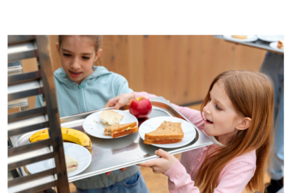 sandvich urile elevilor din pantelimon livrate de o companie din mihail kogalniceanu cat costa masa elevilor pana la finalul anului 69a91f92b40d2