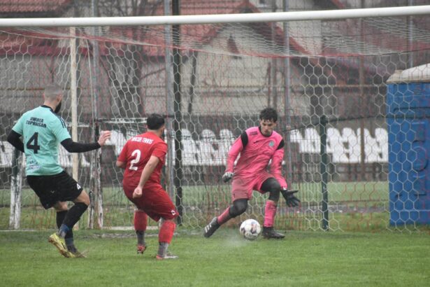 schimbari de lider si victorii la diferente mari in etapa de duminica din liga a v a 69cae684a4f7e