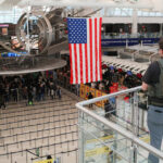 senatul sua aproba bani pentru departamentul pentru securitate interna ca sa rezolve criza din aeroporturi dar agentia ice e exclusa 69c6d555f32c0