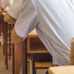 simulare evaluarea nationala 2026 subiecte la matematica ce exercitii au avut de rezolvat elevii in sala de examen 69b9214a459af